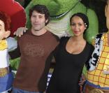 Sonia Rolland, enceinte de sept mois, et son compagnon Jalil Lespert n'ont sans doute pas abusé des attractions à sensations fortes de Toy Story Playland au parc Walt Disney Studios.