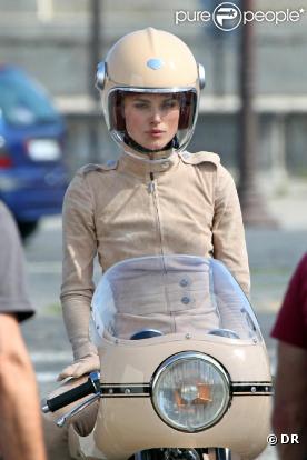 Keira Knightley tourne le prochain spot Chanel. Paris, place de la Concorde, le 5 septembre 2010.