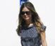 Vêtue d'une adorable petite robe Polka à pois, joliment plissée et dotée d'un petit col Claudine, et un it-bag Miu Miu en cuir marron au bois, Rachel Bilson a tout bon !
