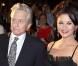 Michael Douglas et Catherine Zeta-Jones à l'occason de l'avant-première de Wall Street : l'argent ne dort jamais , au Ziegfeld Theatre de New York, le 20 septembre 2010.