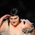 Beth Ditto célèbre la mode XXL et défile chez Gaultier !