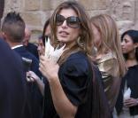 Elisabetta Canalis est de retour chez elle en Italie près d'Oristano en Sardaigne le 20 septembre 2010 lors du mariage d'une de ses amies  