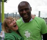 Patrick Vieira assiste à l'ouverture de l'aire de jeu de l'hôpital pour enfants de Manchester, le 20 septembre 2010