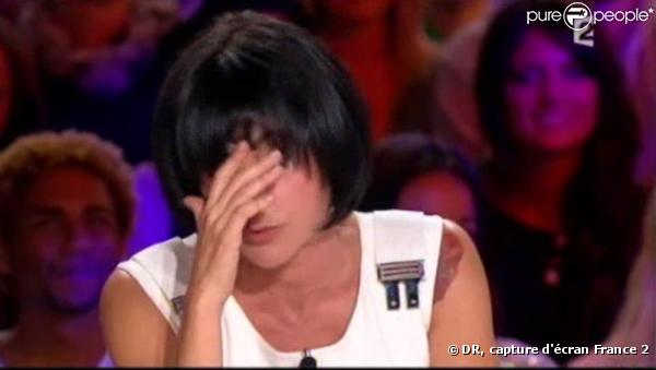 Le bureau des plaintes présenté par Jean-Luc Lemoine avec Lio en  chroniqueuse (émission 10 octobre 2010)