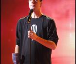 Grand corps malade, invité de Vivement Dimanche (enregistré  le 13 octobre 2010, diffusé le 17 octobre 2010)