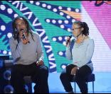 Yannick Noah et Asa, invités de Vivement Dimanche (enregistré  le 13 octobre 2010, diffusé le 17 octobre 2010)