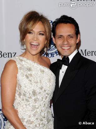 Jennifer Lopez et Marc Anthony, à l'occasion du 32e Carousel of Hope Ball, qui s'est tenu au Beverly Hilton de Los Angeles, le 23 octobre 2010.