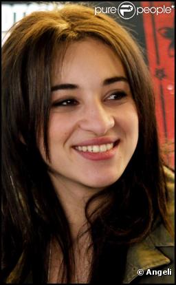 La chanteuse française Camélia Jordana