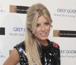  Mollie King lors de la soirée Winter Ball organisée par la Elton John AIDS Foundation à l'ambassade américaine à Londres le 30 octobre 2010 
