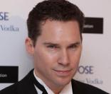  Bryan Singer lors de la soirée Winter Ball organisée par la Elton John AIDS Foundation à l'ambassade américaine à Londres le 30 octobre 2010 