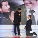 Michel Drucker se met à genoux pour Laurent Gerra !