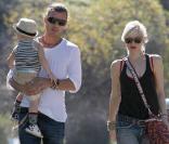Gavin Rossdale et Gwen Stefani avec leur fils Zuma, le 3 novembre 2010