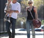 Gavin Rossdale et Gwen Stefani avec leur fils Zuma, le 3 novembre 2010