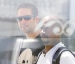 Paul Walker arrive à Rio de Janeiro pour le tournage de Fast and Furious 5, et va directement à la plage, le 3 novembre