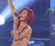 Rihanna se produit sur le titre Only Girl , sur le plateau de l'émission italienne X Factor, mardi 9 novembre, à Milan.