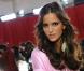 Izabel Goulart dans les coulisses du défilé Victoria's Secret à New York le 10/11/10