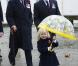 Au Cenotaph, à Londres, le Remembrance Sunday, le 14 novembre 2010, membres de la famille royale britannique et du gouvernement commémoraient leurs morts. Le prince William, lui, faisait de même dans le Helmand, en Afghanistan.