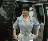 Rihanna à son arrivée à la soirée A girls night out