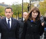 Carla Bruni et Nicolas Sarkozy pendant les commémorations du 11 novembre à Paris.