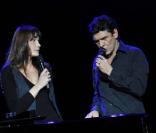 Carla Bruni et MArc LAvoine à L'Olympia, le 12 novembre 2010, à Paris.