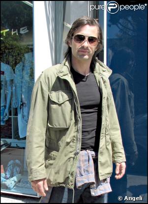 Une fois n'est pas coutume, Olivier Martinez prend la pose