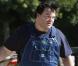 Jack Black et son fils Thomas lors d'une après-midi au Cold Water Canyon Park de Los Angeles, le 28 novembre 2010.