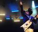 Matthieu Chedid en concert : un Mister Mystère électrisant... Johnny Hallyday savait-il dans quoi il plongeait en le rejoignant sur scène le 3 décembre 2010 ?