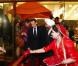 Le 5 décembre 2010, Nicolas Sarkozy et Carla Bruni, après une parenthèse romantique notamment consacrée au Taj Mahal privatisé pour eux, arrivaient à New Delhi. L'opération séduction continue...