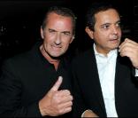 Christophe Dechavanne et Edouard Nahum au restaurant Gioia, au VIP Room, le 7 décembre 2010. Présentation du dernier bijou d'Edouard Nahum.