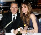 Richard Berry et son amie Pascale au restaurant Gioia, au VIP Room, le 7 décembre 2010. Présentation du dernier bijou d'Edouard Nahum.