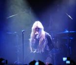 Taylor Momsen et The Pretty Reckless lors de leur concert à la Maroquinerie le 9 décembre 2010