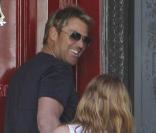  Shane Warne rentre chez lui en compagnie de sa fille Brooke à Melbourne, Victoria, en Australie le 13 décembre 2010 