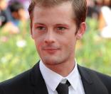 Nicolas Duvauchelle jouera aux cotés de Catherine Deneuve dans  les Yeux de sa mère  de  Thierry Klifa , en salles le 23 mars 2011.