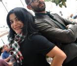 Les réalisateurs de  Persepolis , Marjane Satrapi et Vincent Paronnaud, adaptent la bande dessinée au cinéma : Le film  Poulet aux prunes  sortira en salles le 26 octobre prochain !
    