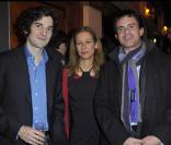 Manuel Valls et sa femme Anne à la générale du spectacle Enfin sur scène ?, de Gaspard Proust, le 16 décembre 2010.