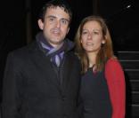 Manuel Valls et son épouse Anne à la générale du spectacle Enfin sur scène ?, de Gaspard Proust, le 16 décembre 2010.