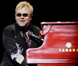 Elton John en concert à Berlin en décembre 2008 
