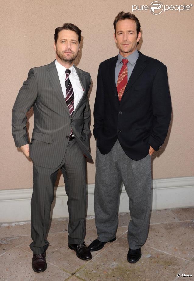 Jason Priestley et Luke Perry lors des TCA Winter Press Tour le 7 janvier 2011 à Los Angeles