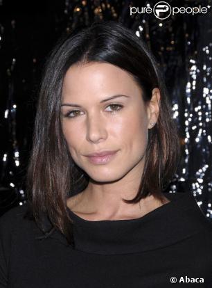 Une jolie romance semble naître entre Rhona Mitra et bradley Cooper