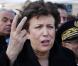 La ministre des Solidarités Roselyne Bachelot et le maire de Bordeaux Alain Juppé, ministre de la Défense, dégustent une part de galette des rois, le 22 janvier 2011 à Bordeaux.