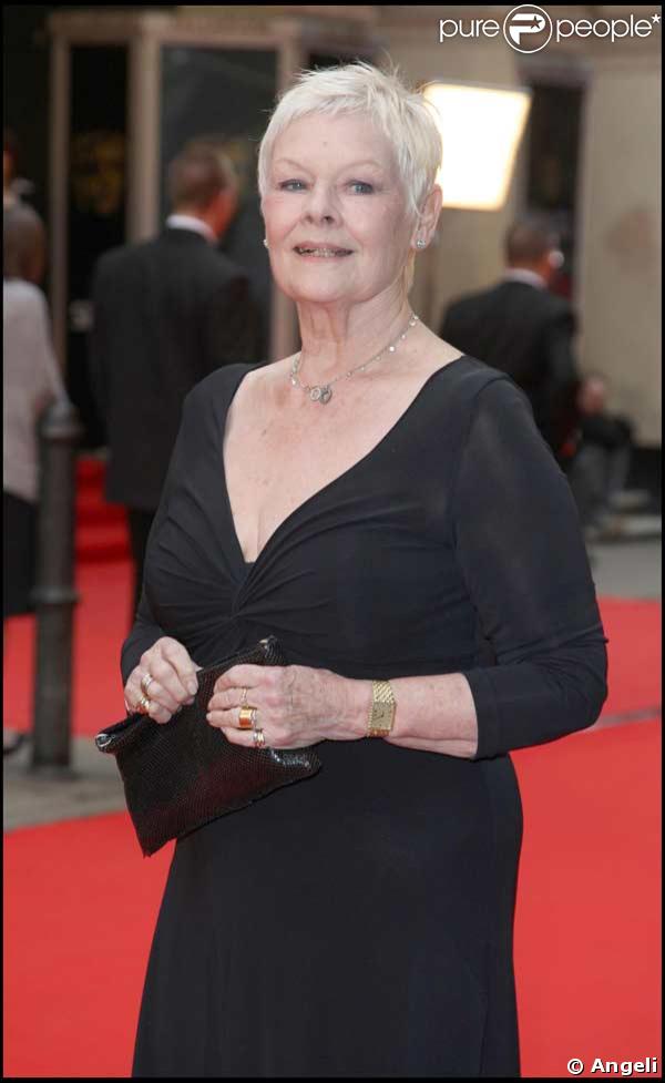 Judy Dench lors de la soirée des remises des BAFTA