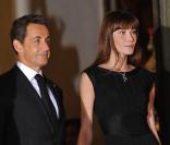Carla Bruni et Nicolas Sarkozy reçoivent à l'Elysée, lors d'un dîner d'Etat, le 4 novembre 2010. 