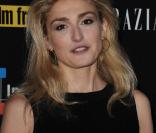 Julie Gayet aux 18e Trophées du Film français, le 3 février 2011, au Palais de Tokyo.