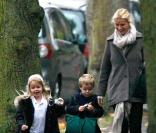 Gwyneth Paltrow et ses enfants Apple et Moses à Londres en novembre 2009 