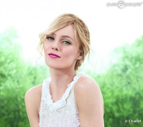 Vanessa Paradis pour Rouge Coco shine