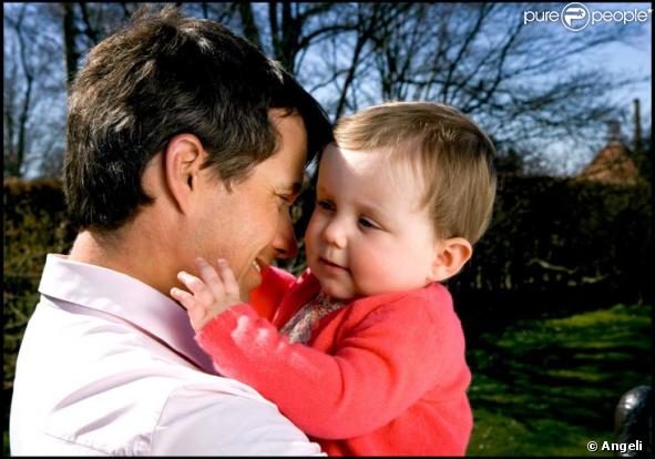 Le prince Frederik du Danemark et sa femme fêtent le premier anniversaire de leur fille Isabella
