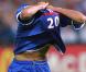 Un maillot des Bleus de 1998 estimé à 7350 euros détruit par les douanes...