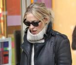 Kate Hudson laisse le glamour de côté et privilégie le confort, Paris le 28 janvier 2011. 