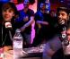 Justin Bieber casse une guitare comme une vraie rockstar dans le 6/9 de NRJ avec Nikos Aliagas, Karine Ferri et Mustapha El Atrassi