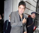 Jamie Hince à la sortie d'un défilé à Londres le 23 février 2011